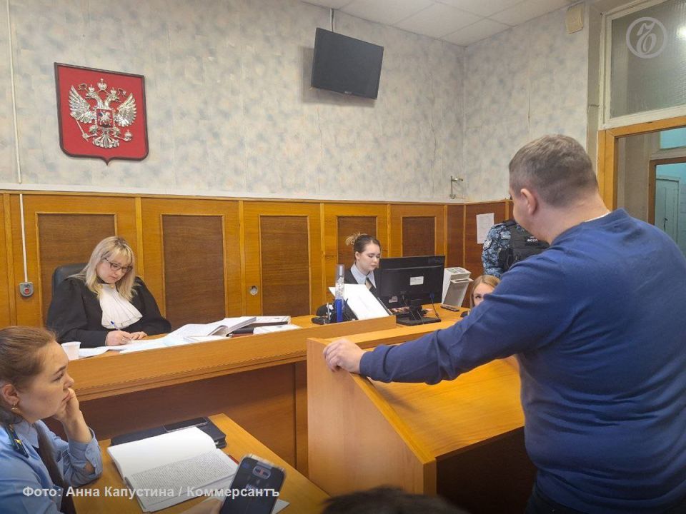 В Верх-Исетском райсуде 21 ноября заслушали показания экс-начальника уголовного розыска отдела полиции Екатеринбурга Андрея Карпова по делу редактора Ura