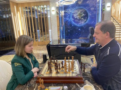 Российские шахматистки триумфально вернулись на международную арену, считает президент ФШР Андрей Филатов