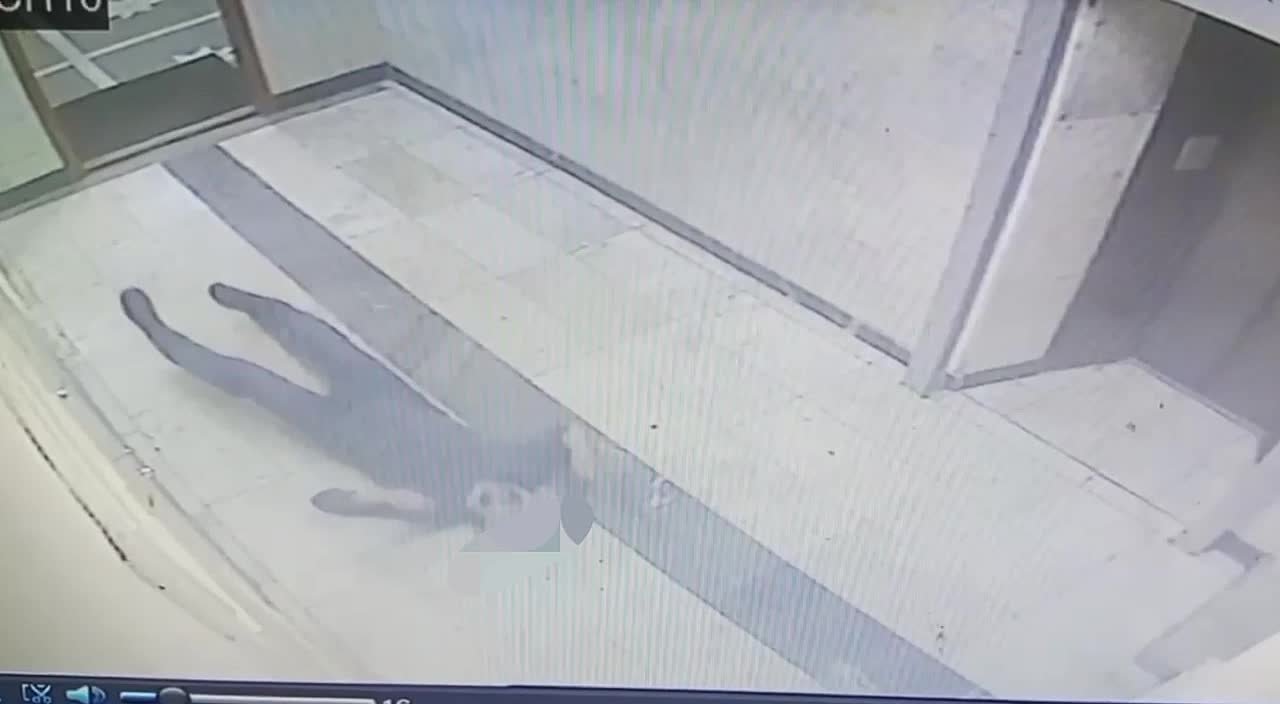 В Екатеринбурге мужчина упал в судорогах прямо в суде