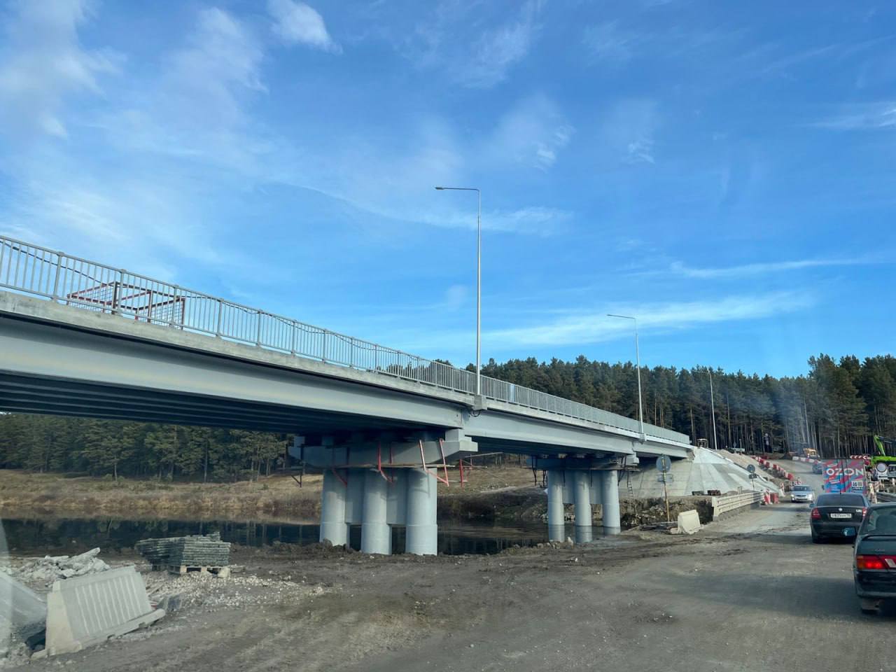 Мост открыт. После капитального ремонта открыто движение по путепроводу через реку Исеть на 35м километре дороги Сысерть–Часовая Мост открыт. После капитального ремонта открыто движение по путепроводу через реку Исеть на 35м километре дороги Сысерть–Часовая