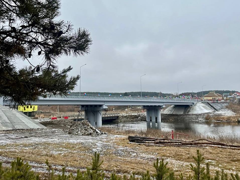 Мост открыт. После капитального ремонта открыто движение по путепроводу через реку Исеть на 35м километре дороги Сысерть–Часовая