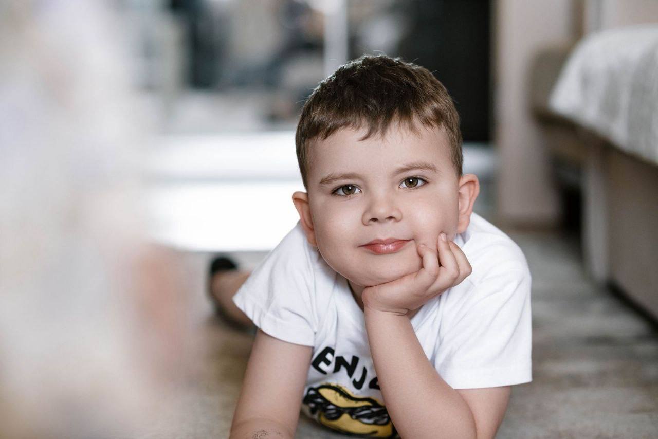 240 млн на лекарство для семилетнего мальчика собирали по всей России