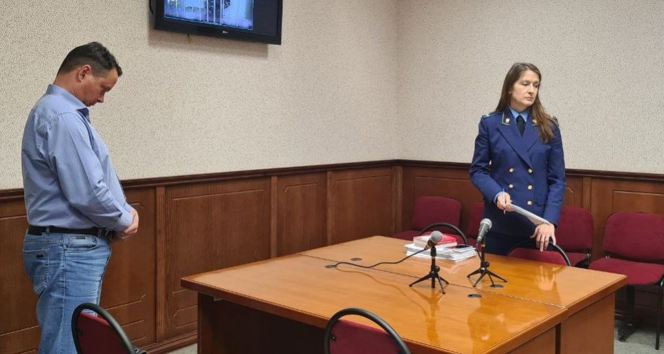 Суд оставил под стражей охранника, обвиняемого в гибели человека в магазине