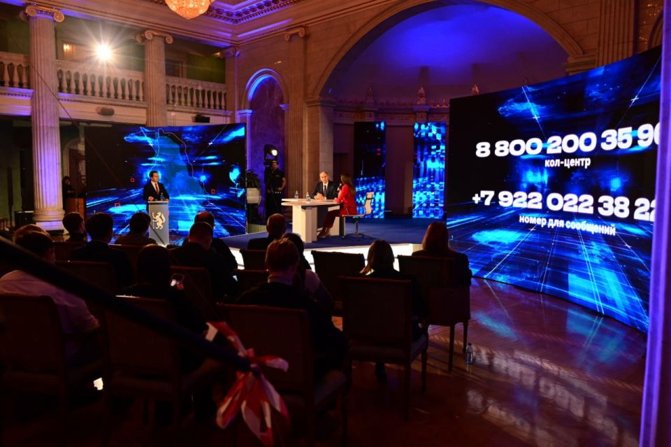 Денис Паслер: до конца года в муниципалитеты Свердловской области поступит 316 автобусов