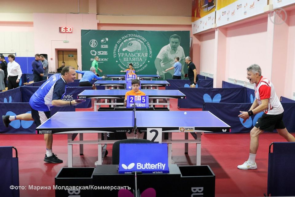 В Екатеринбурге состоялся турнир по настольному теннису «Уральская шляпа – 2025»