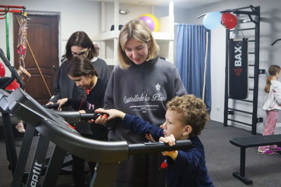 В поселке Каменка усилиями местных жителей, бизнеса, депутатов и администрации появился новый спортивный зал