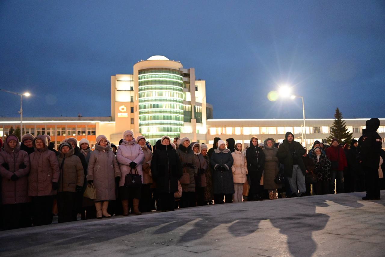 Денис Паслер принял участие в открытии стелы «Город трудовой доблести» в Верхней Пышме Денис Паслер принял участие в открытии стелы «Город трудовой доблести» в Верхней Пышме