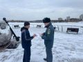 Тонкий лёд опасен - в очередной раз напоминают сотрудники МЧС