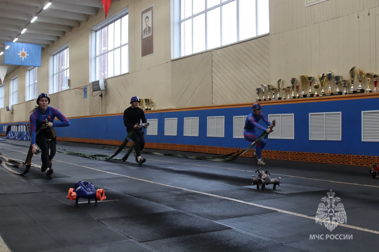 В Столице Среднего Урала завершились захватывающие областные соревнования по пожарно-спасательному спорту, посвященные памяти Бориса Мокроусова – легендарного начальника Управления пожарной охраны Свердловской области В Столице Среднего Урала завершились захватывающие областные соревнования по пожарно-спасательному спорту, посвященные памяти Бориса Мокроусова – легендарного начальника Управления пожарной охраны Свердловской области