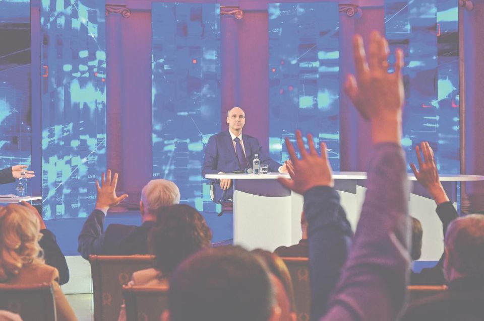 Прямая линия. Итоги: губернатор ответил на вопросы жителей области и представителей СМИ