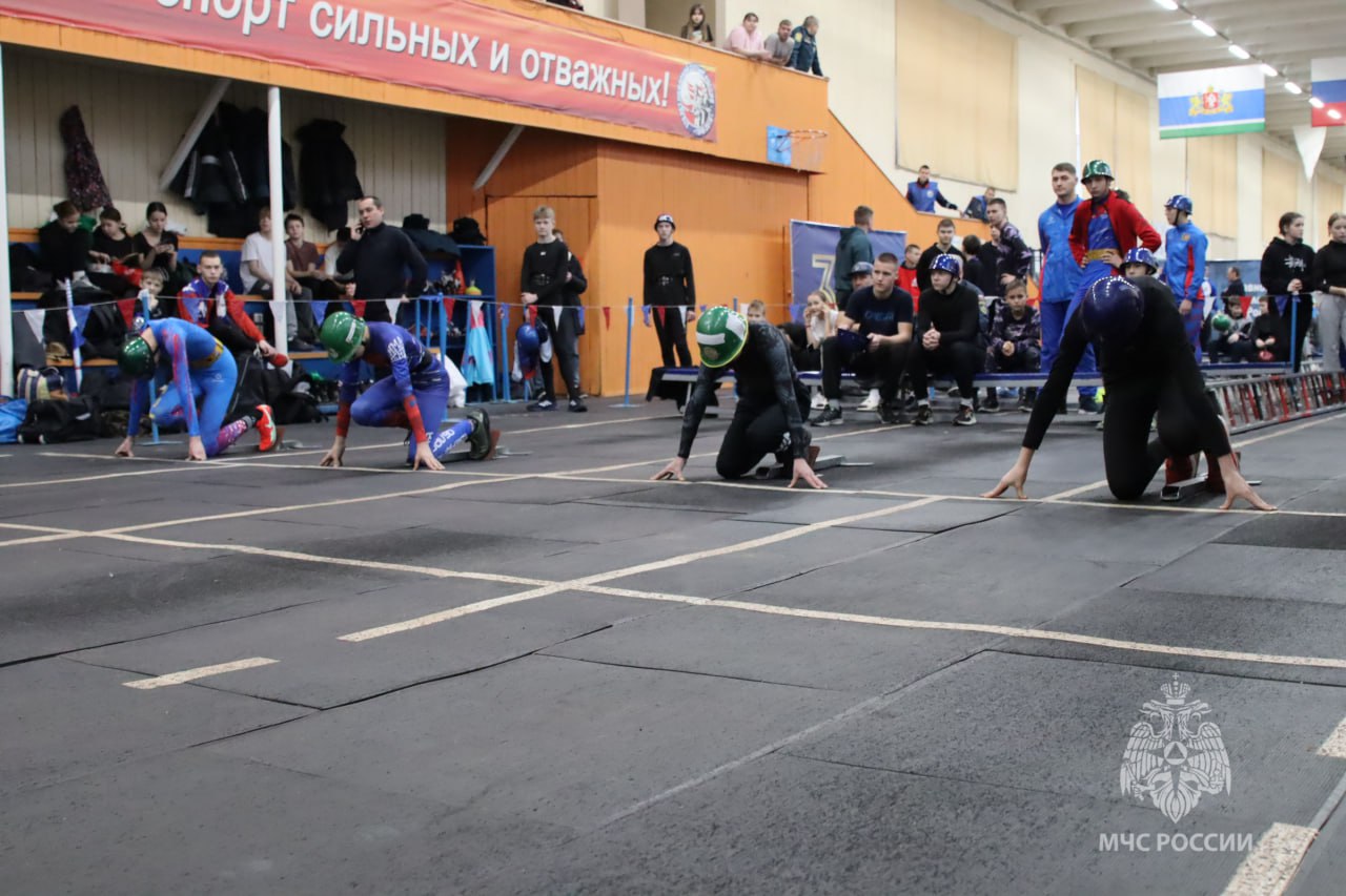 В Столице Среднего Урала завершились захватывающие областные соревнования по пожарно-спасательному спорту, посвященные памяти Бориса Мокроусова – легендарного начальника Управления пожарной охраны Свердловской области В Столице Среднего Урала завершились захватывающие областные соревнования по пожарно-спасательному спорту, посвященные памяти Бориса Мокроусова – легендарного начальника Управления пожарной охраны Свердловской области