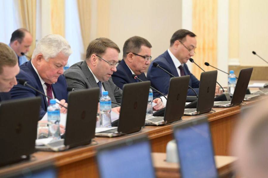 Новые меры поддержки для повышение качества жизни свердловчан приняты на заседании областного правительства