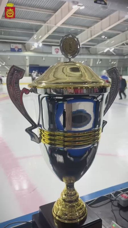 Ура!!! Ура!!! Ура!!!. Кубок Серовского тракта снова наш! Поздравляю нашу команду с победой!!! Второй год подряд турнир собирает любительские хоккейные команды из пяти городов