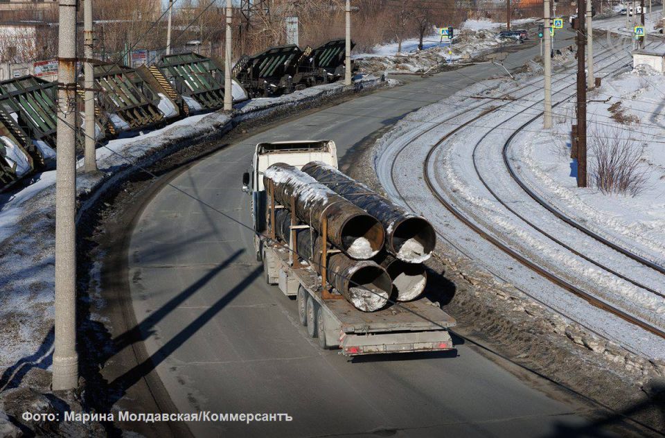 Рабочие завершили капитальный ремонт первого участка дороги Нижняя Салда — Алапаевск в рамках нацпроекта «Инфраструктура для жизни» и в рамках народной программы «Единой России» в Свердловской области
