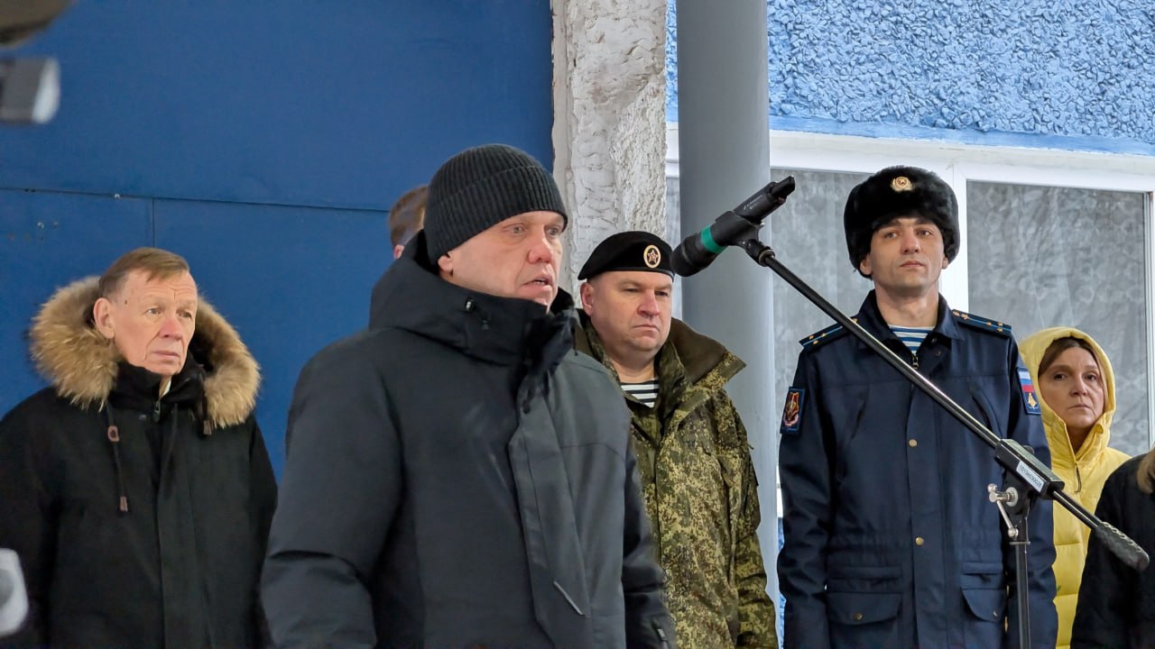 Школе №5 Первоуральска присвоено имя Героя России Ивана Естехина Школе №5 Первоуральска присвоено имя Героя России Ивана Естехина