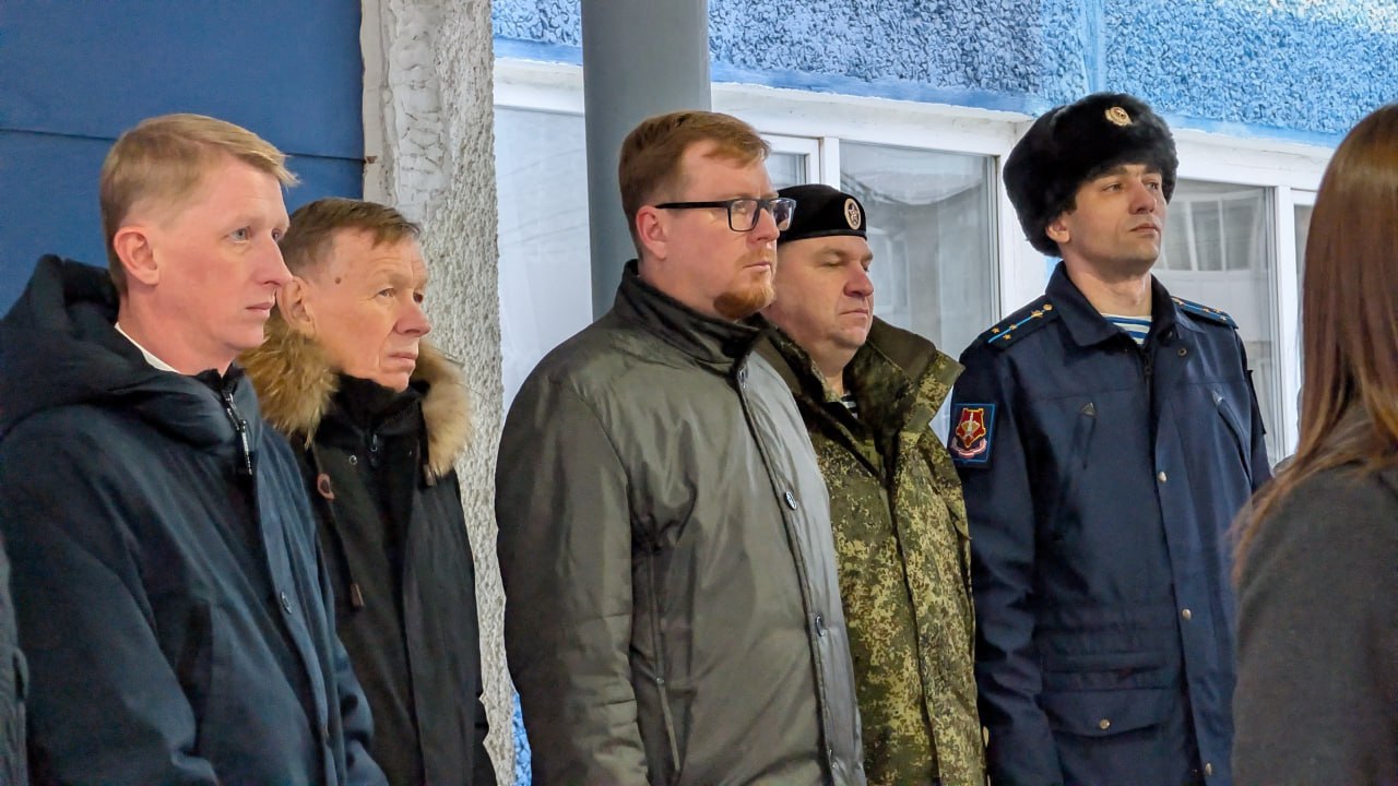 Школе №5 Первоуральска присвоено имя Героя России Ивана Естехина Школе №5 Первоуральска присвоено имя Героя России Ивана Естехина