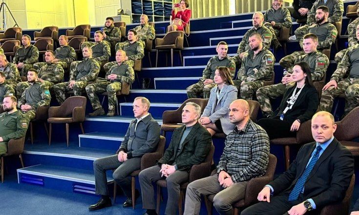 Артём Жога: Три года назад Президент России Владимир Владимирович Путин дал поручение создать сеть учебных центров "ВОИН" Артём Жога: Три года назад Президент России Владимир Владимирович Путин дал поручение создать сеть учебных центров "ВОИН"