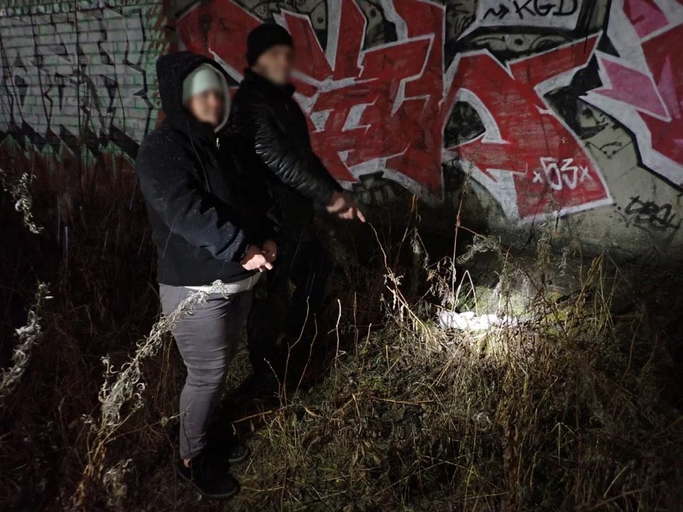 На Урале транспортные полицейские с помощью БПЛА выявили и задержали подозреваемых в сбыте героина На Урале транспортные полицейские с помощью БПЛА выявили и задержали подозреваемых в сбыте героина