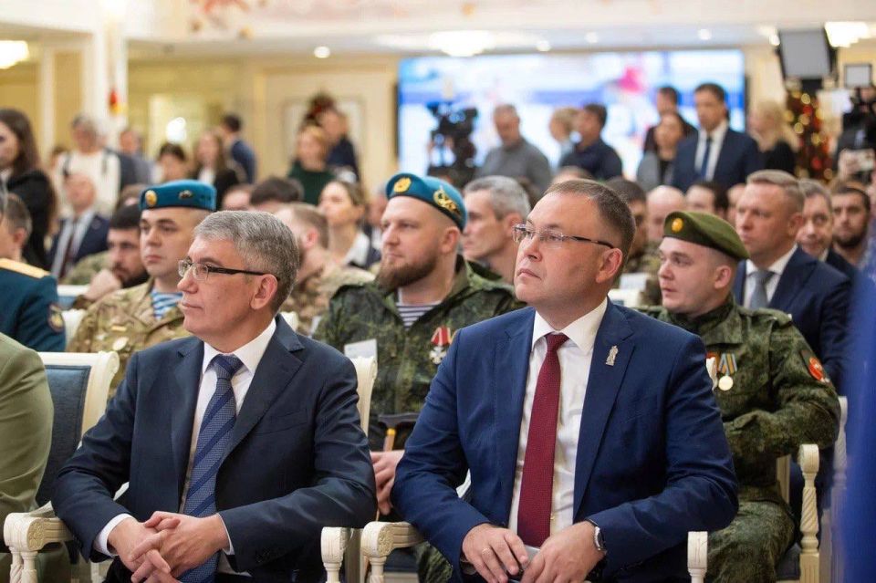 Анна Цивилева: Сегодня Государственный фонд «Защитники Отечества», госкорпорация «Ростех» и семь российских регионов подписали соглашения о сотрудничестве в Совете Федерации Анна Цивилева: Сегодня Государственный фонд «Защитники Отечества», госкорпорация «Ростех» и семь российских регионов подписали соглашения о сотрудничестве в Совете Федерации