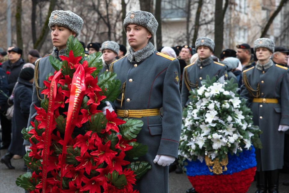 Алексей Орлов: Сегодня отмечаются сразу две знаменательные даты: 15-летие образования Центрального военного округа и 129-летие со дня рождения Георгия Жукова