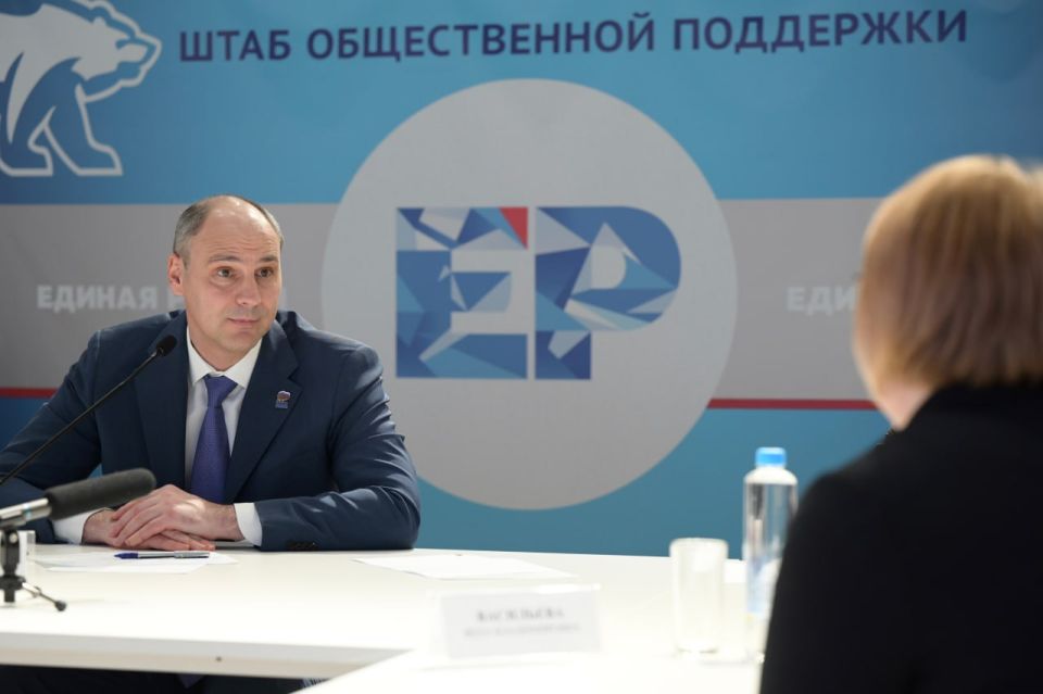 Денис Паслер дал ряд поручений по итогам личного приёма жителей Свердловской области, который провёл 1 декабря в штабе общественной поддержки партии «Единая Россия»