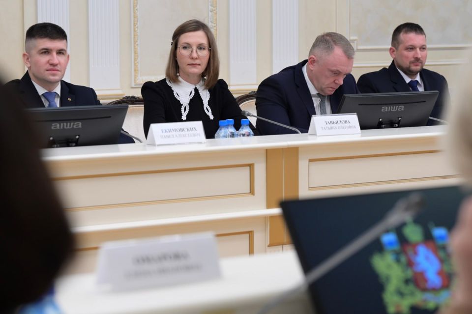 Денис Паслер пожелал удачи первым выпускникам региональной «Школы мэров» Денис Паслер пожелал удачи первым выпускникам региональной «Школы мэров»