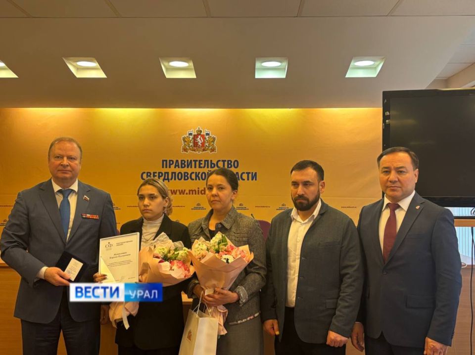 Дети - герои. Школьников, совершивших героические и мужественные поступки, а также бескорыстно пришедших на помощь людям., наградили сегодня Дети - герои. Школьников, совершивших героические и мужественные поступки, а также бескорыстно пришедших на помощь людям., наградили сегодня