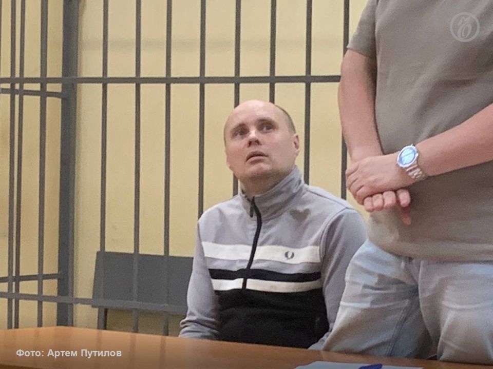 Ленинский райсуд Екатеринбурга арестовал на восемь суток Олега Мельниченко за публичное демонстрирование экстремистской символики, а именно — аватар с кельтским крестом в Telegram