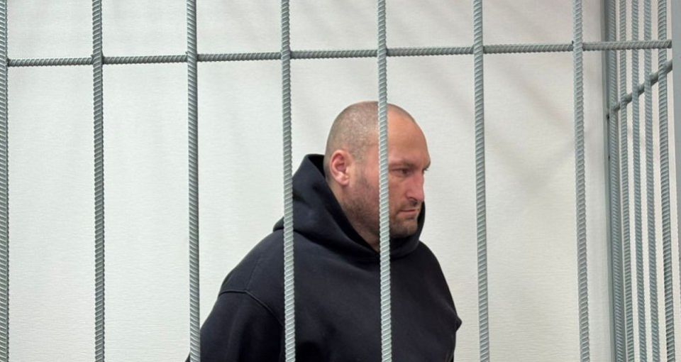 Водитель в состоянии опьянения, сбивший школьницу на переходе, останется в СИЗО