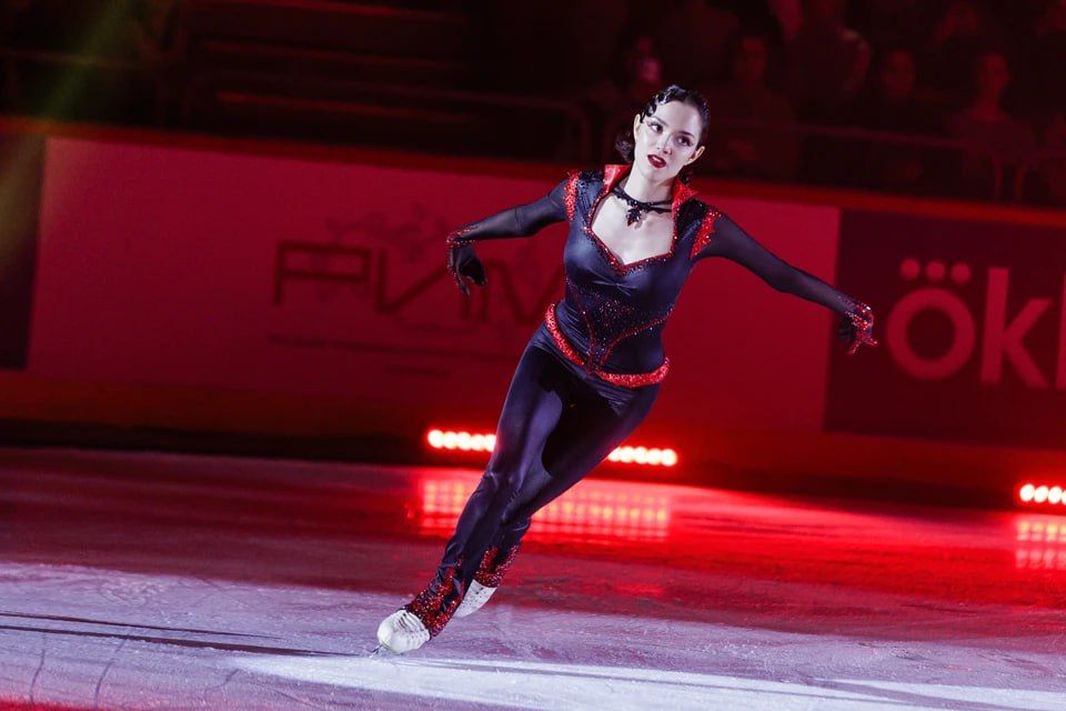 Шоу на «Катке на площади» со звездами фигурного катания перенесли на январь