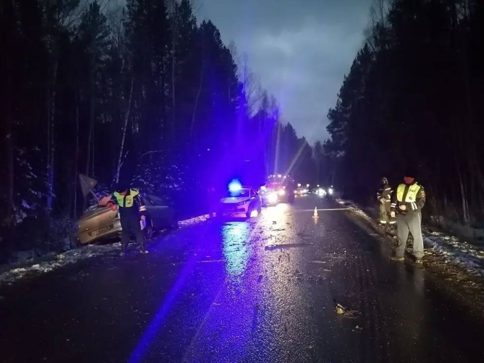 Женщина и ребенок погибли в аварии в Серовском районе