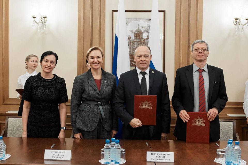 Соглашения о сотрудничестве заключили уральские предприятия и техникумы с региональными министерствами