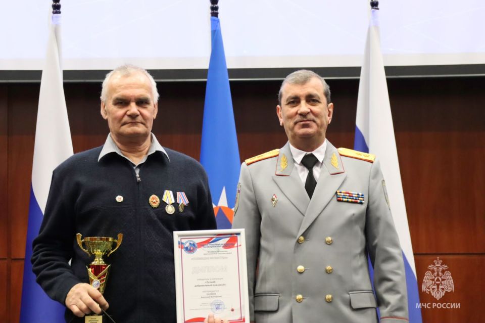 Те, чьи сердца горят помощью другим