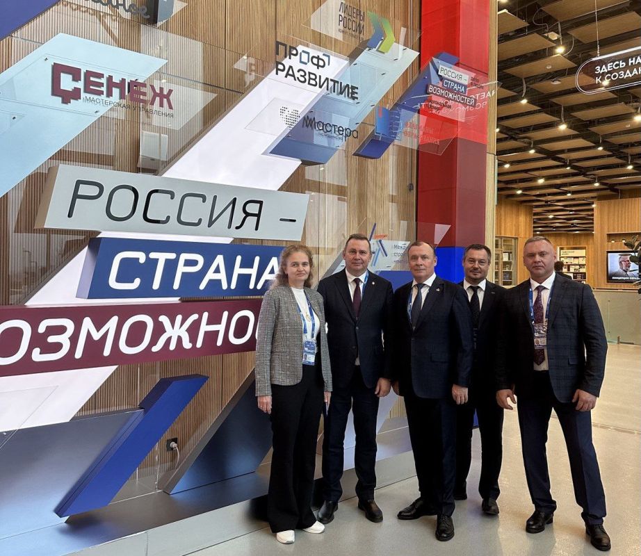 Делегация Свердловской области принимает участие в форуме-выставке муниципальных практик «Большие решения малой родины», который проходит с 5 по 6 декабря в Москве