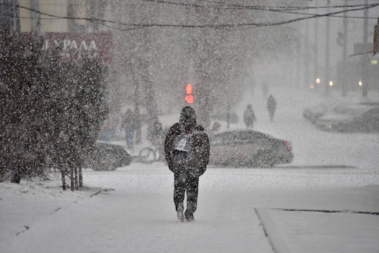 Снег, метель, сильный ветер и похолодание ожидаются на территории Свердловской области 6–8 декабря