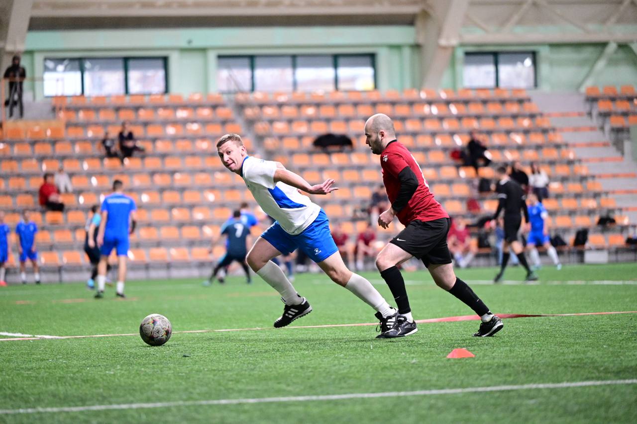 В футбольном манеже «Урал» проходит корпоративный турнир по мини-футболу «Кубок заводы Урала» В футбольном манеже «Урал» проходит корпоративный турнир по мини-футболу «Кубок заводы Урала»