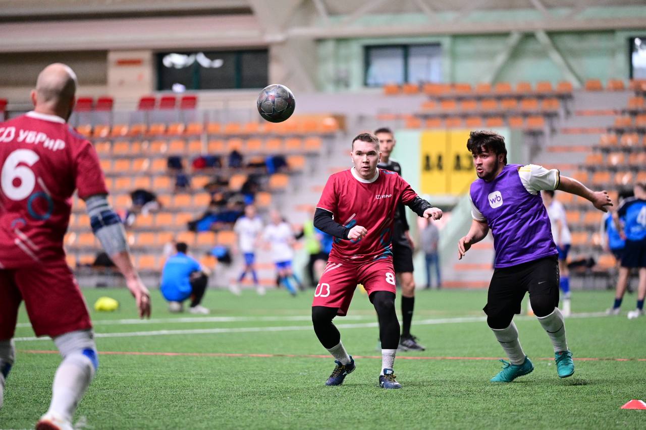 В футбольном манеже «Урал» проходит корпоративный турнир по мини-футболу «Кубок заводы Урала» В футбольном манеже «Урал» проходит корпоративный турнир по мини-футболу «Кубок заводы Урала»