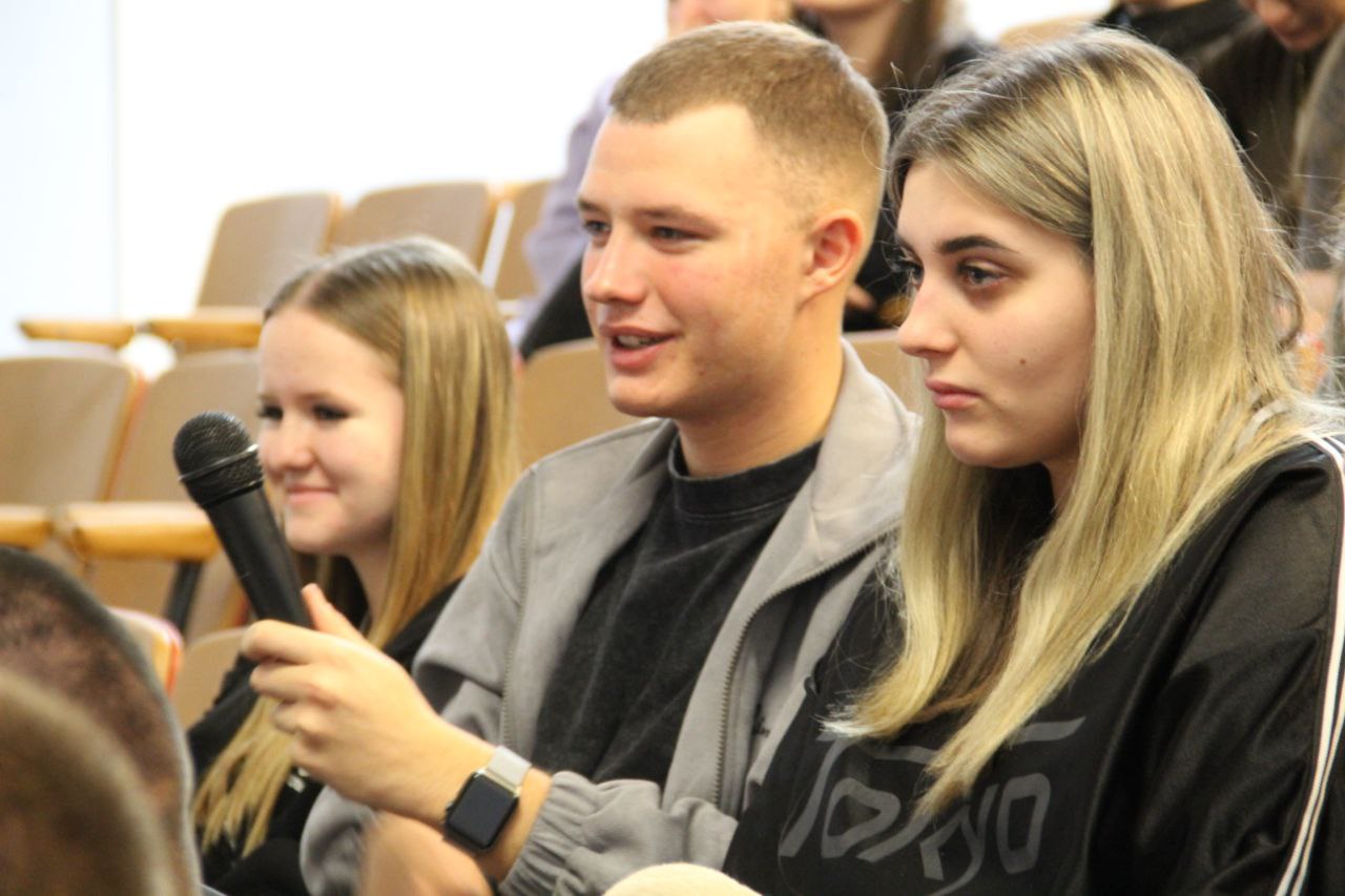 Более двухсот молодых лидеров Южного управленческого округа объединились на форуме «Мы – за безопасность дорожного движения» Более двухсот молодых лидеров Южного управленческого округа объединились на форуме «Мы – за безопасность дорожного движения»