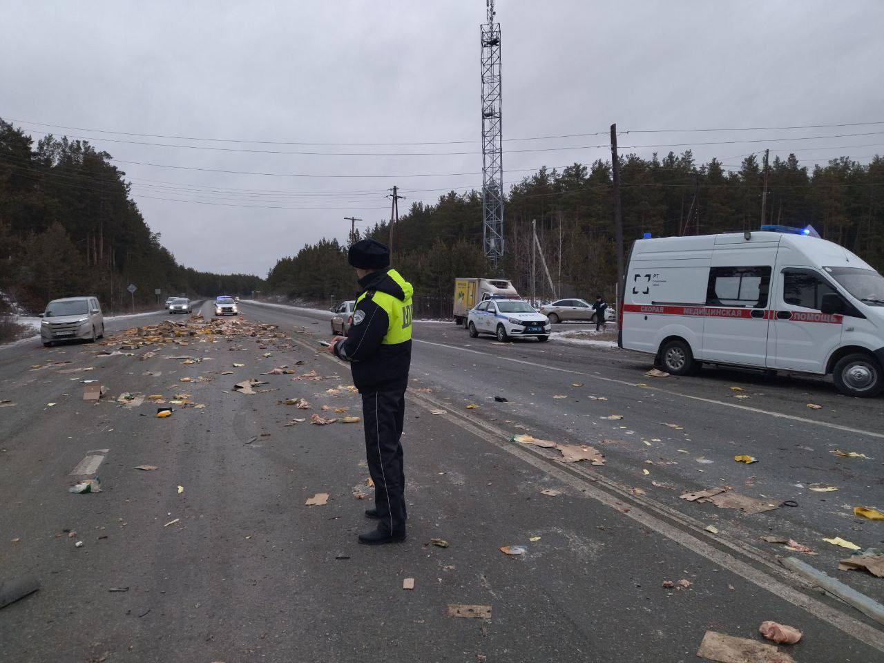 Возле Асбеста произошло смертельное ДТП: водитель «Газели» не пропустил самосвал «Shacman» и столкнулся с ним Возле Асбеста произошло смертельное ДТП: водитель «Газели» не пропустил самосвал «Shacman» и столкнулся с ним