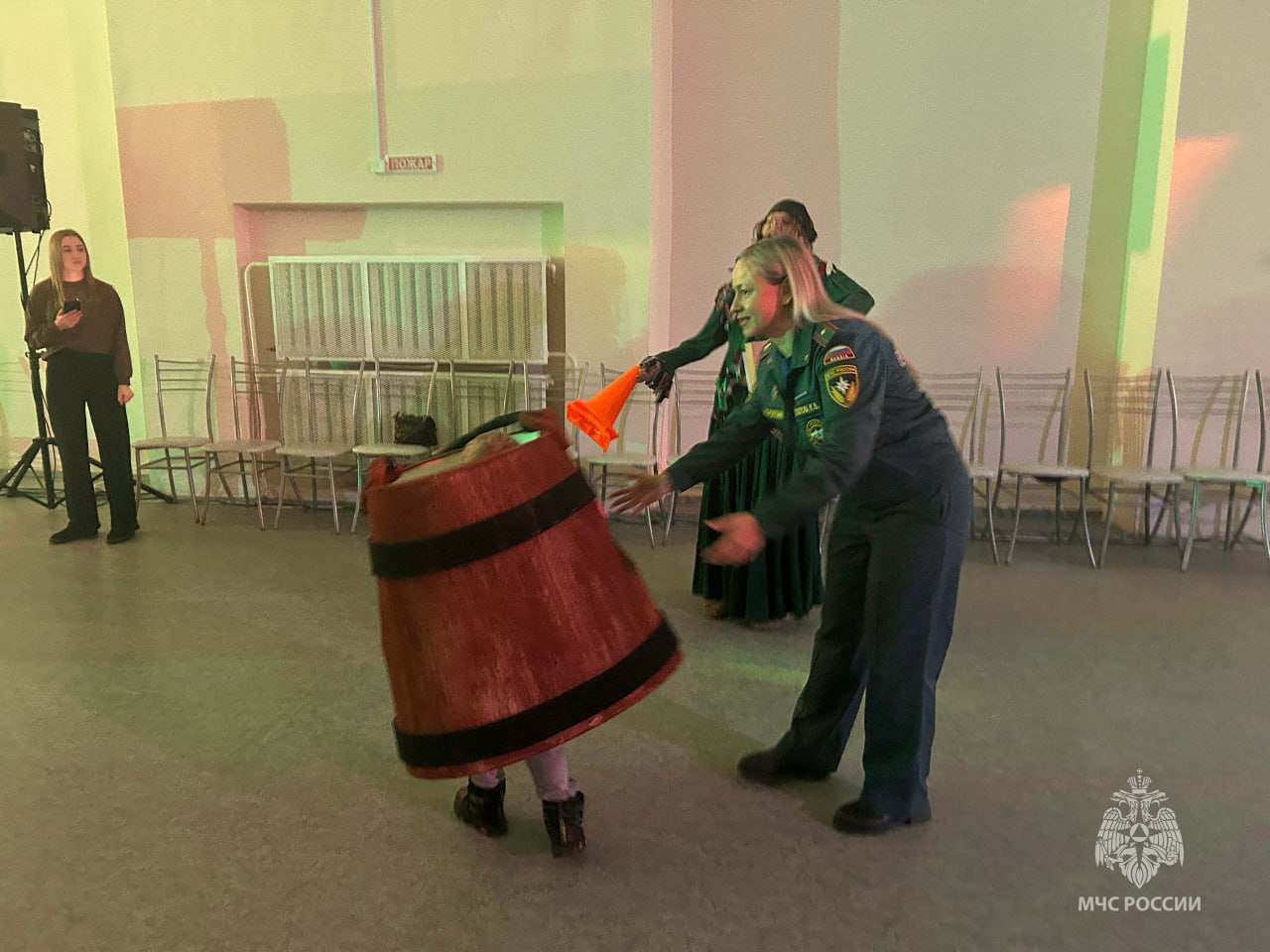 Увлекательная игра по пожарной безопасности для детей! Увлекательная игра по пожарной безопасности для детей!