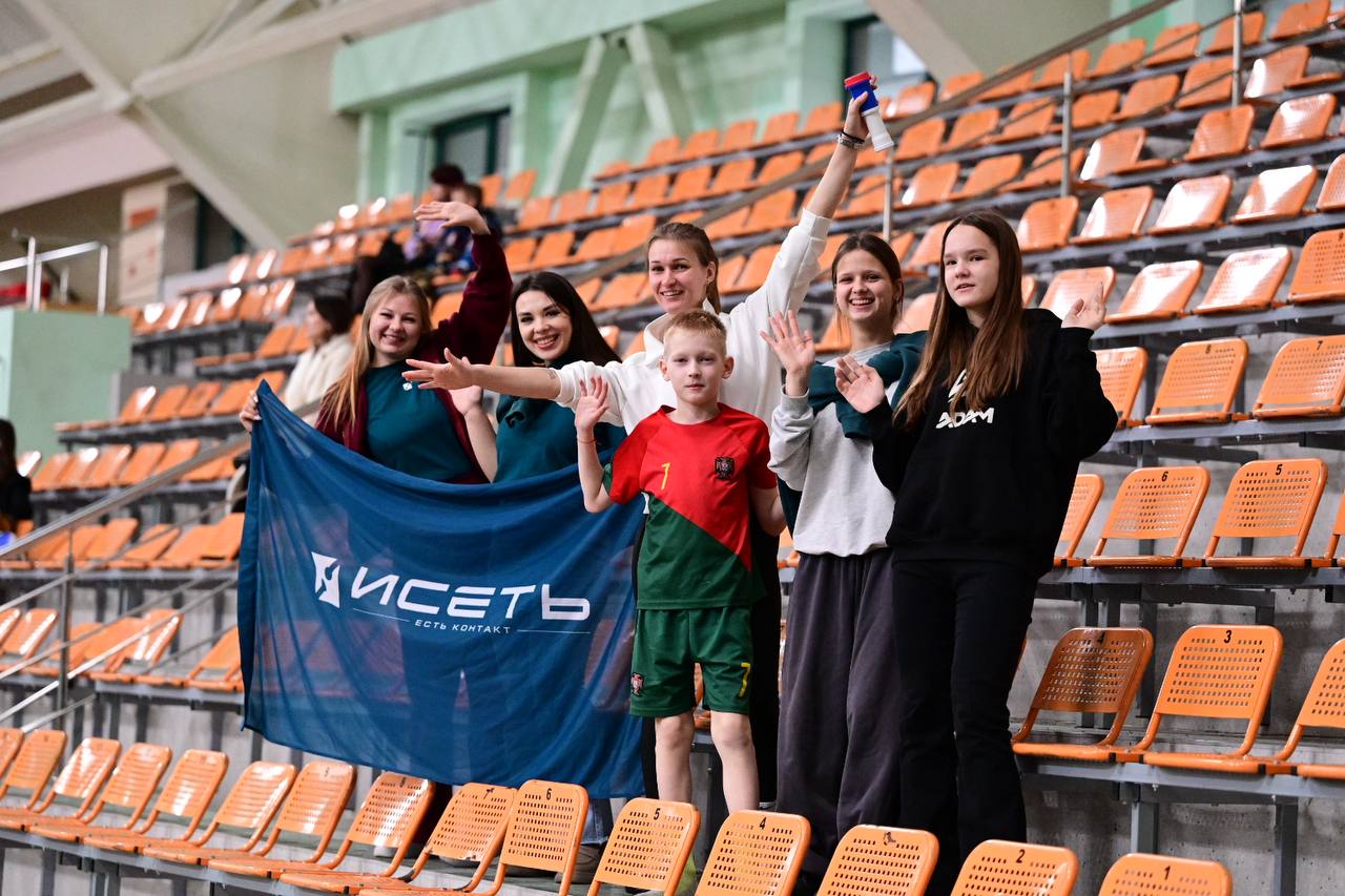 В футбольном манеже «Урал» проходит корпоративный турнир по мини-футболу «Кубок заводы Урала» В футбольном манеже «Урал» проходит корпоративный турнир по мини-футболу «Кубок заводы Урала»