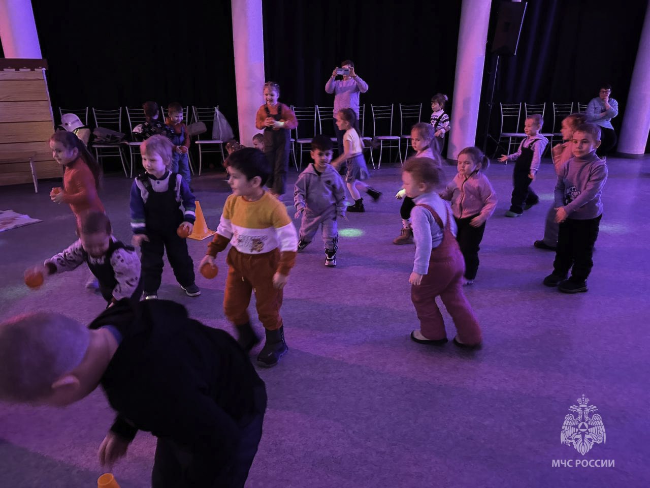 Увлекательная игра по пожарной безопасности для детей! Увлекательная игра по пожарной безопасности для детей!