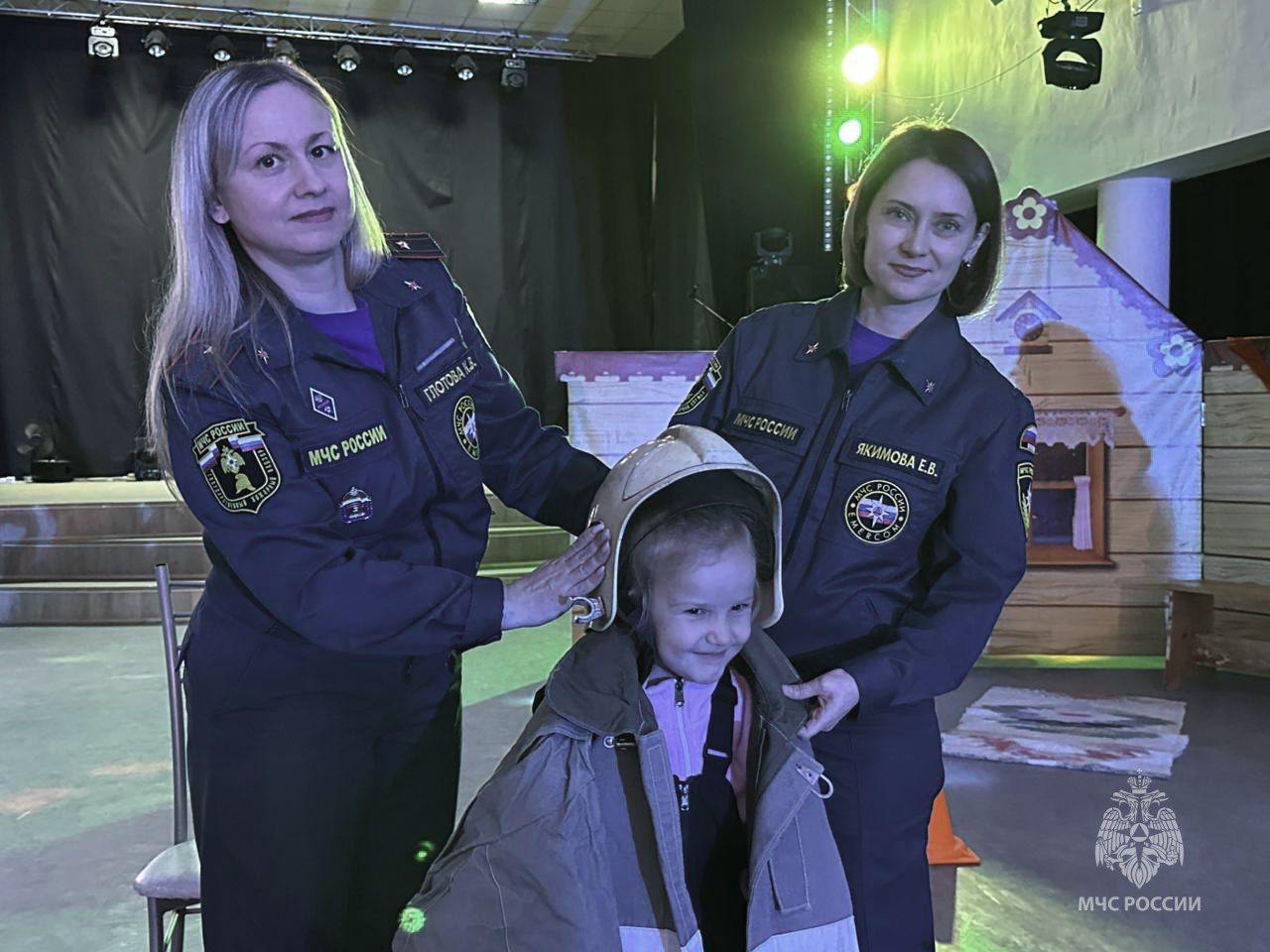 Увлекательная игра по пожарной безопасности для детей! Увлекательная игра по пожарной безопасности для детей!