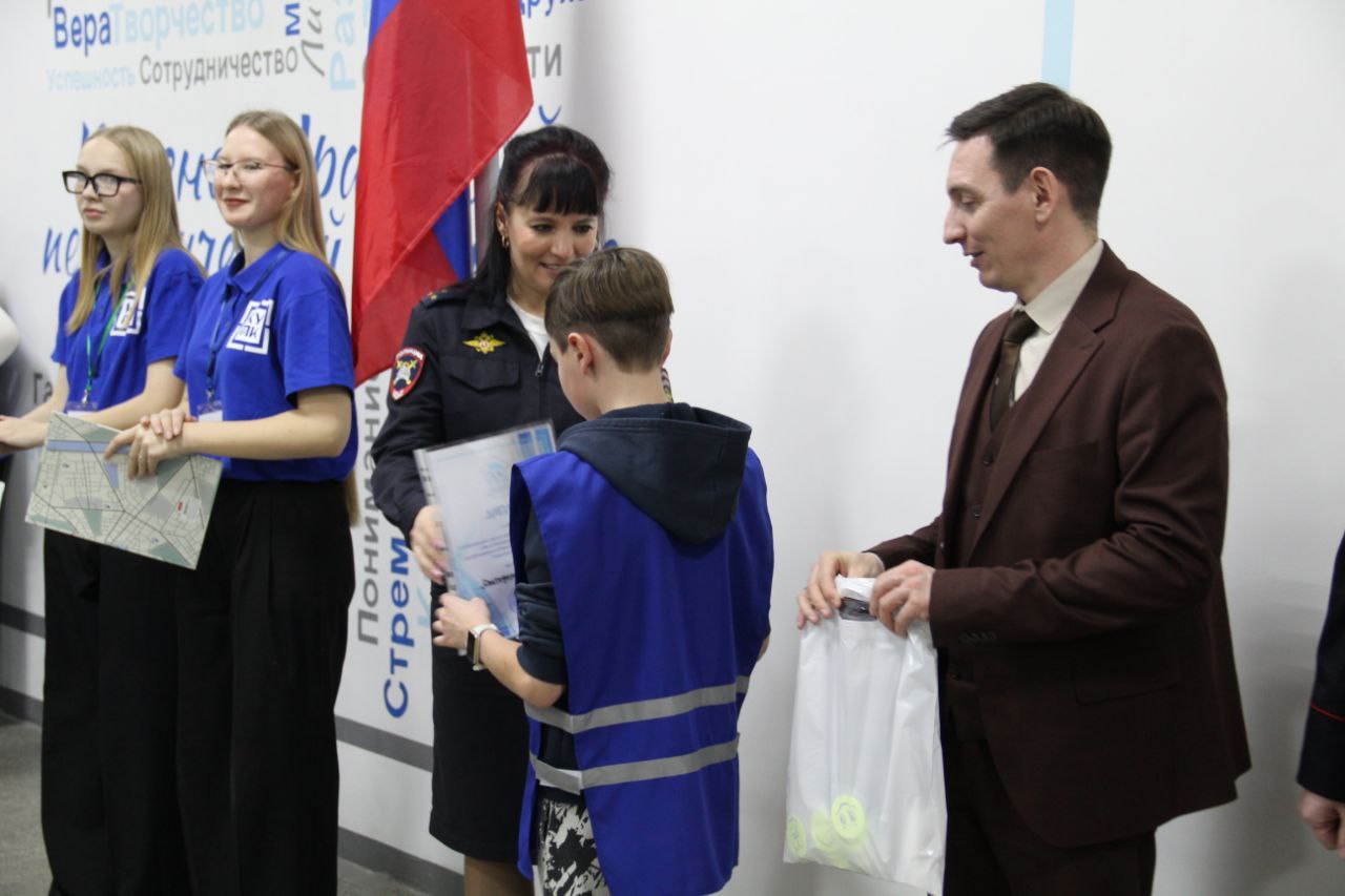 Более двухсот молодых лидеров Южного управленческого округа объединились на форуме «Мы – за безопасность дорожного движения» Более двухсот молодых лидеров Южного управленческого округа объединились на форуме «Мы – за безопасность дорожного движения»