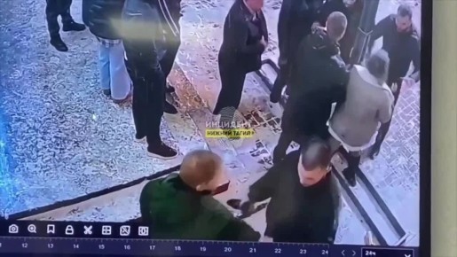 Поход в клуб закончился краденой сумкой и побоями на лице для двух жительниц Нижнего Тагила