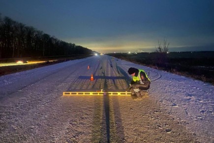Сбил человека и скрылся. В Каменске-Уральском водитель Skoda насмерть сбил велосипедиста, а потом уехал с места аварии возле деревни Монастырка