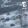 Екатеринбург встал из-за непрекращающегося снегопада