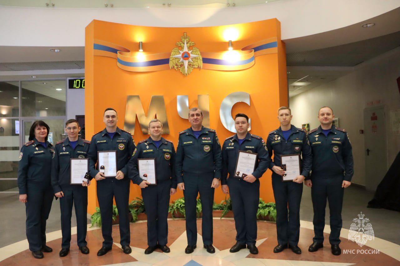 В День героев Отечества сотрудники Главного управления получили очередные специальные звания