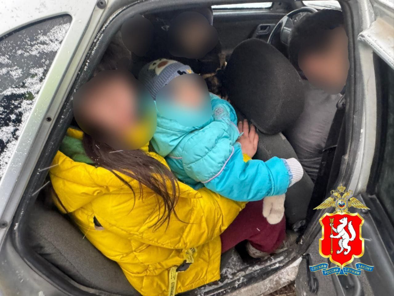 Пресекли перевозку семерых детей пьяным водителем автоинспекторы в Свердловской области Пресекли перевозку семерых детей пьяным водителем автоинспекторы в Свердловской области