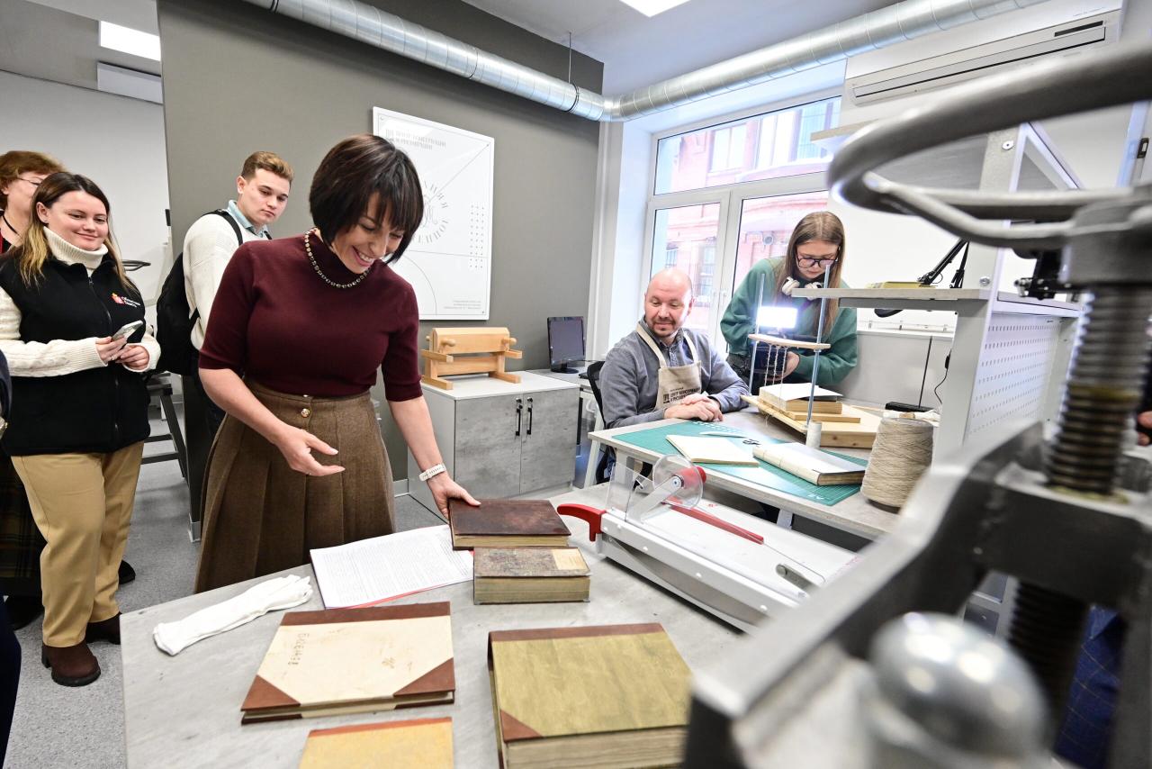 Первый на Урале: в Екатеринбурге открылся уникальный Региональный центр реставрации и консервации библиотечных фондов Первый на Урале: в Екатеринбурге открылся уникальный Региональный центр реставрации и консервации библиотечных фондов